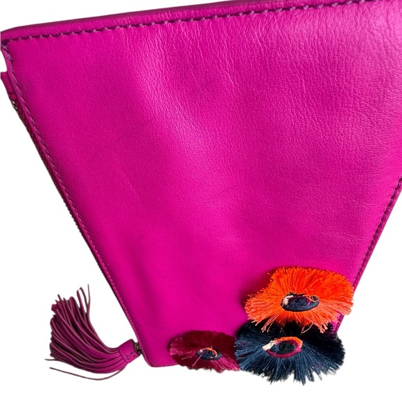 Loeffler Randall Fuchsia LEATHER CASE/Bag Flower Design‎ 9.5\
